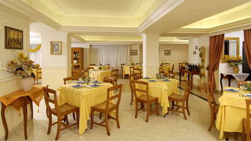 C-Hotels Club House Roma Restoran foto
